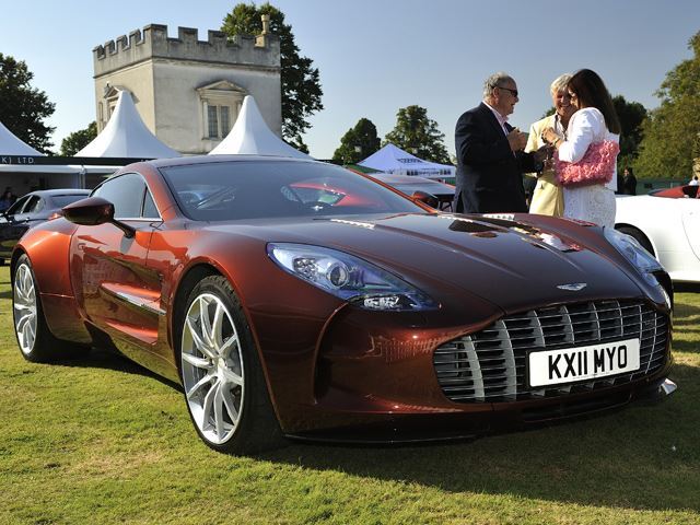 Aston Martin выпустил еще один тизер Vulcan